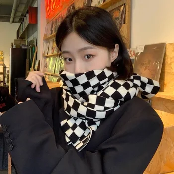 Женски шал в корейски стил, модерен кариран дизайн, който запазва топлина, унисекс, универсална ежедневна градинска двойка, проста мека зима Ins 2023
