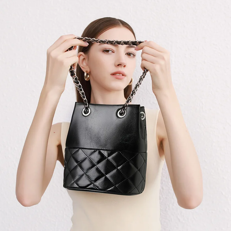 Нова мода жените сребриста чанта, реколта bag-чанта, кожена чанта през рамо, модерен универсална чанта през рамо от телешка кожа, чанта от веригата1