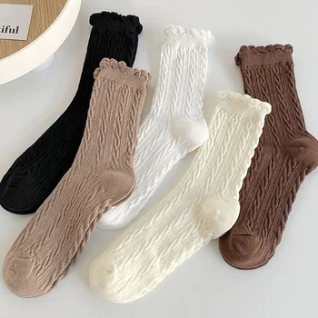 Нова реколта обикновена дантелени чорапи на райета с диаманти, пролетно-есенни чорапи Ins шарени чорапи с дървени дрямка от двете страни на ухото, женски