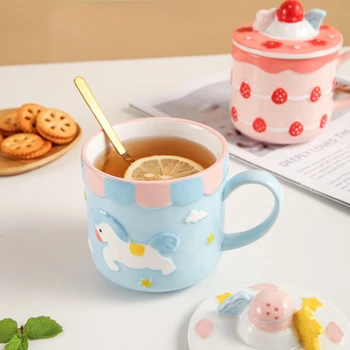 Сладък ягодов кейк, керамични чаши във формата на сърце, лесно се пере, за многократна употреба и многоцветни кофейно-млечни чаши за домашна и офис употреба